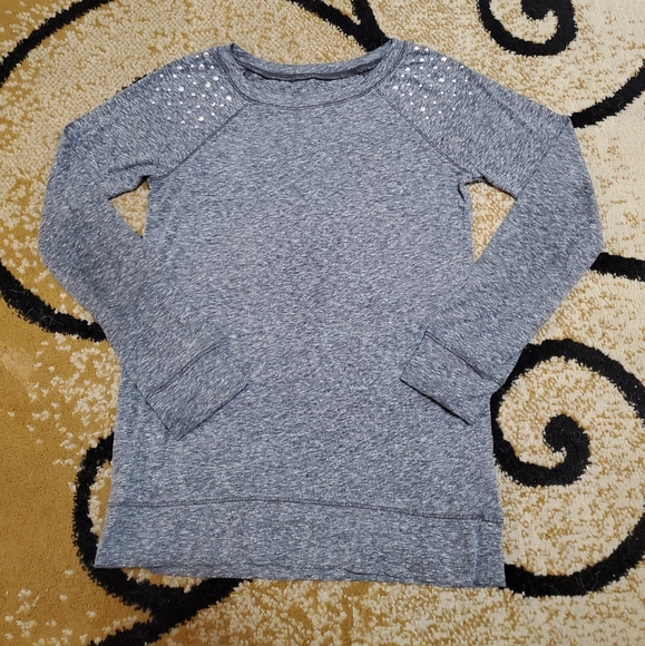 ❤ Justice long sleeved Gray shirt stud shoulder - Picture 1 of 2